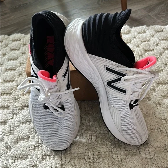 New Balance White and Black Athletic Shoes with Cushioned Midsole - Picture 2 of 5